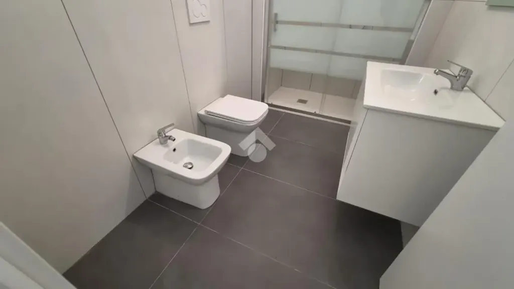 Salles de bain - Rustic-Style Flat with Garden in Reggio Emilia