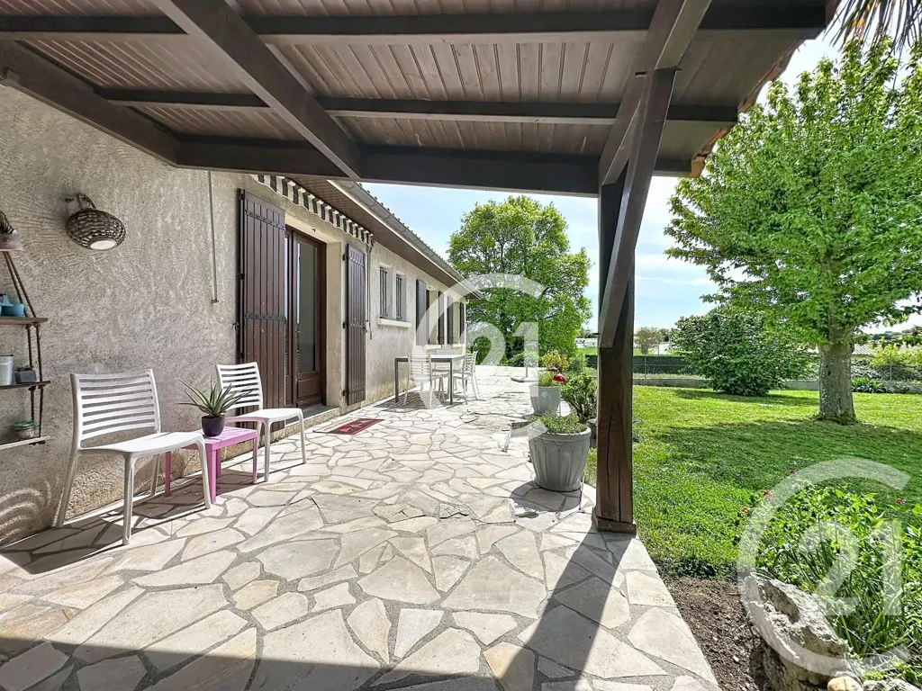 Terrazza - Charming Flat-Plan House with Garden in Bourg Charente