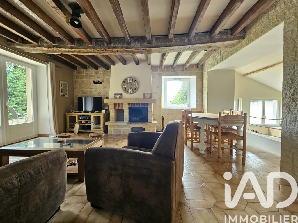 Séjour - Maison avec Jardin et Garage à Duneau