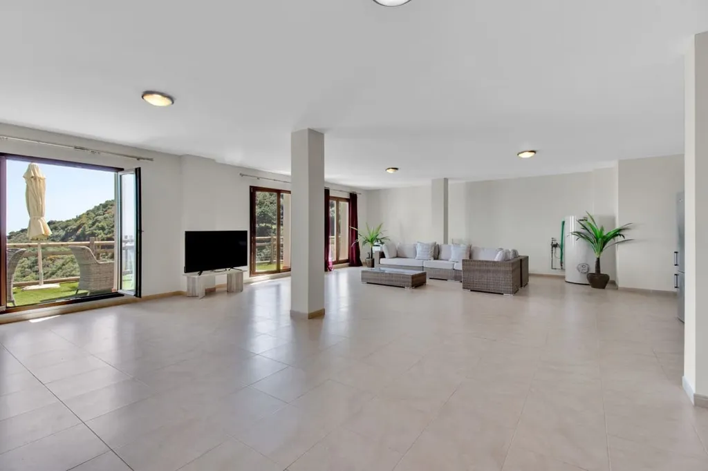 Elutuba - Andalucian Villa with Pool in Benahavís