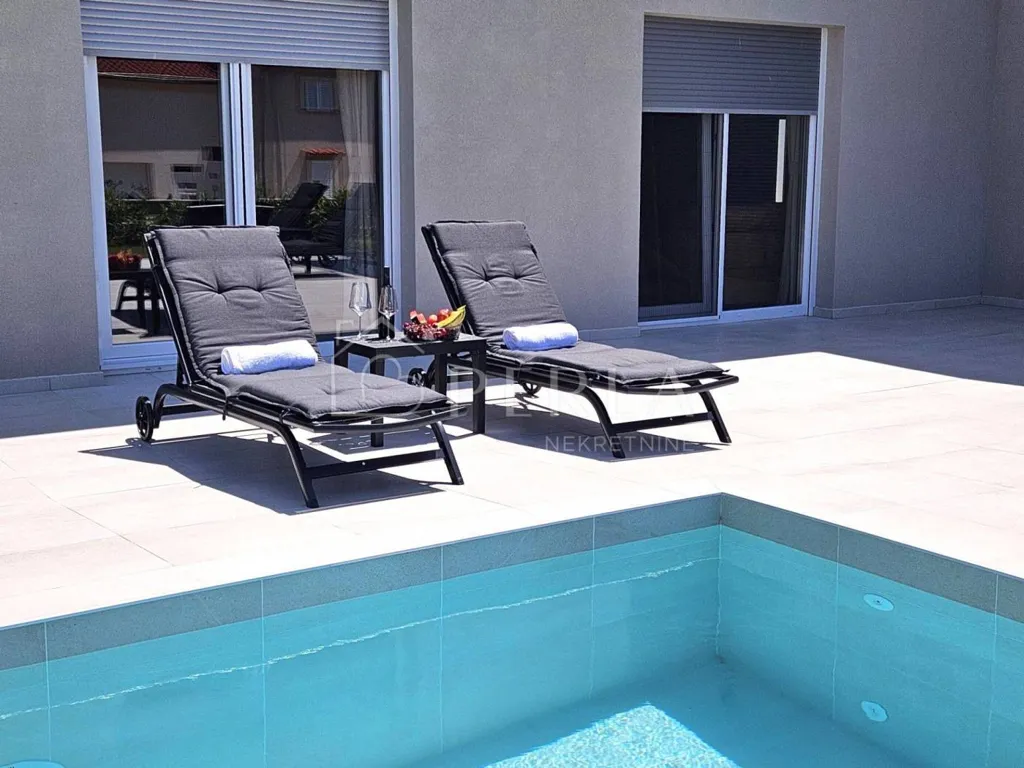 Piscina - Luxury Villa with Panoramic View in Nin
