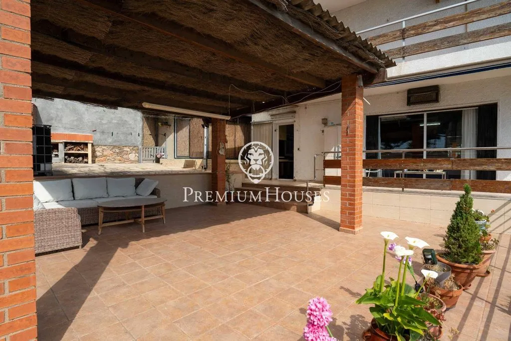Terrazza - Luxury House with Pool in Castelldefels