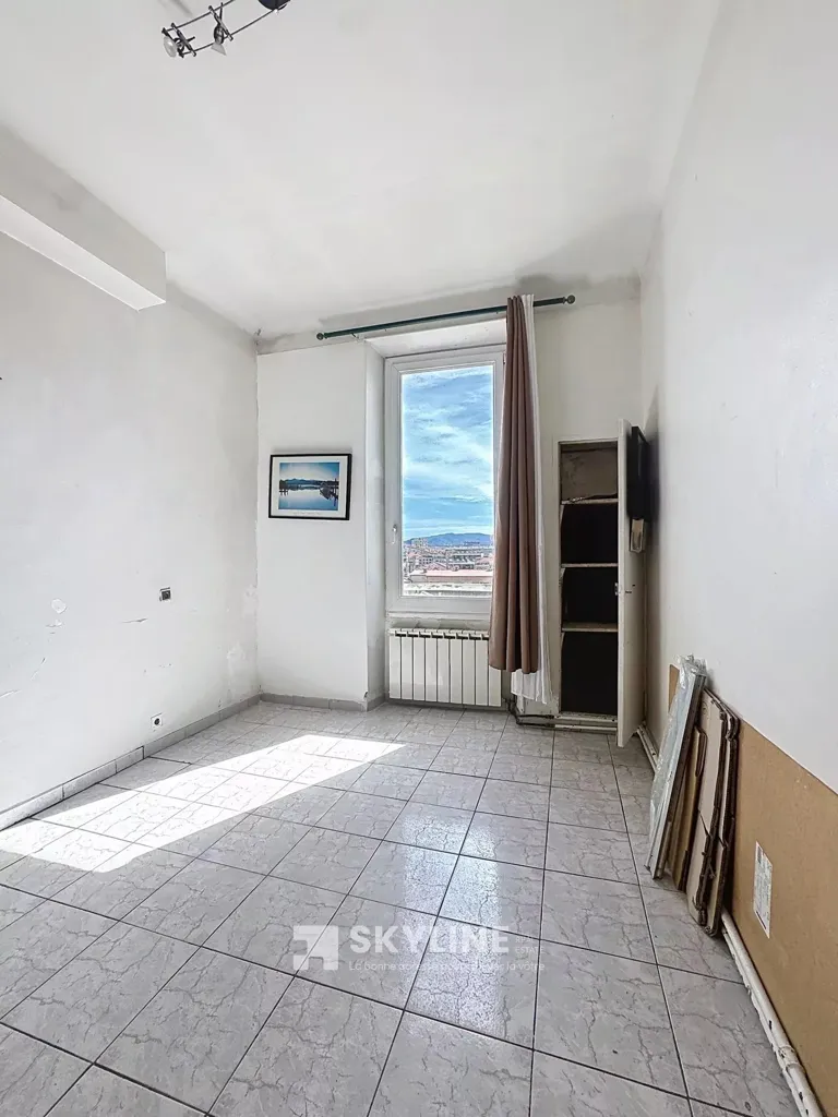 Toad - Haussmannian Flat with Panoramic View in Marseille-6th