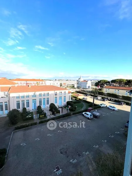 Välivaade - Seafront Bilocale with Private Parking in Pisa