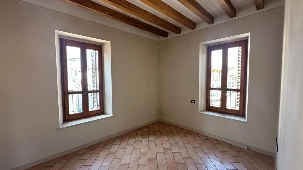 Toad - Independent House with Commercial Space in Cortemaggiore