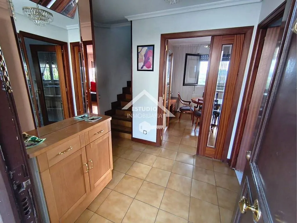 Entrée - House with Terrace and Garage in Mendavia