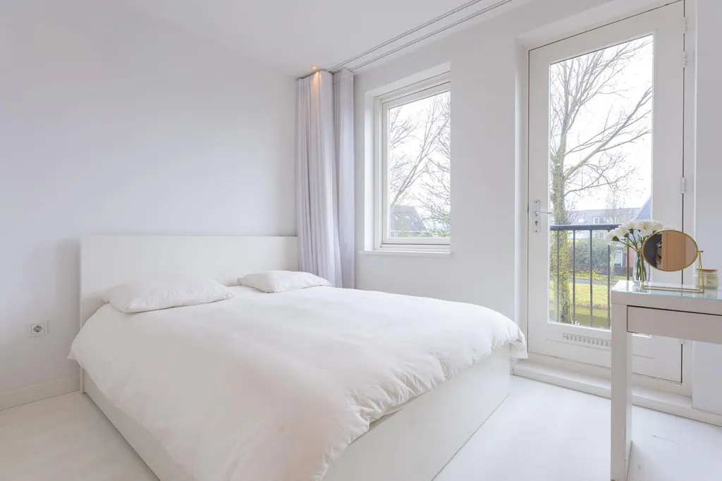 6-room house in Zwaag