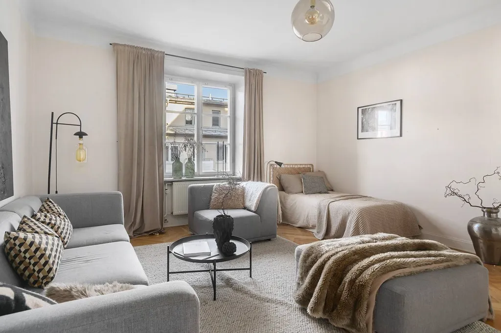 Living Room - 1930s Charm Flat in Haga Norra, Solna