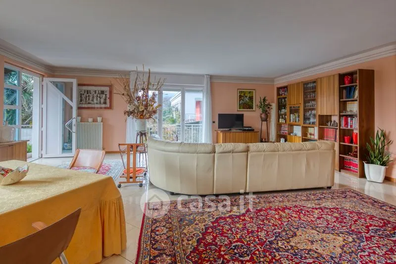 Salón - Villa with Lake View in Verbania