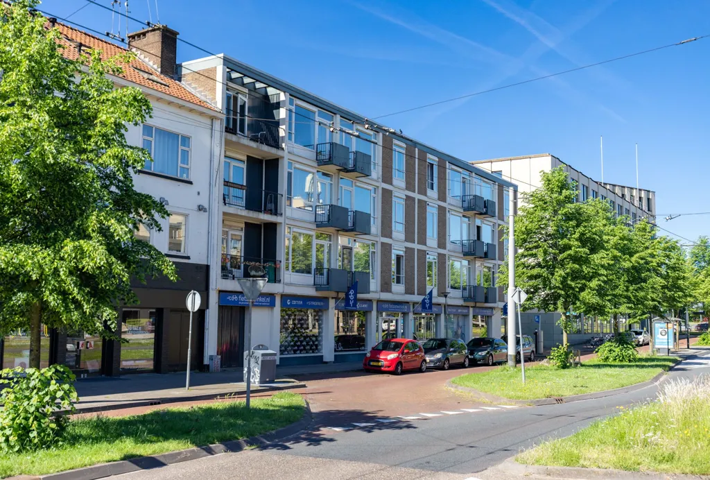 Exterior - 3-Bedroom Apartment with Balcony in Arnhem