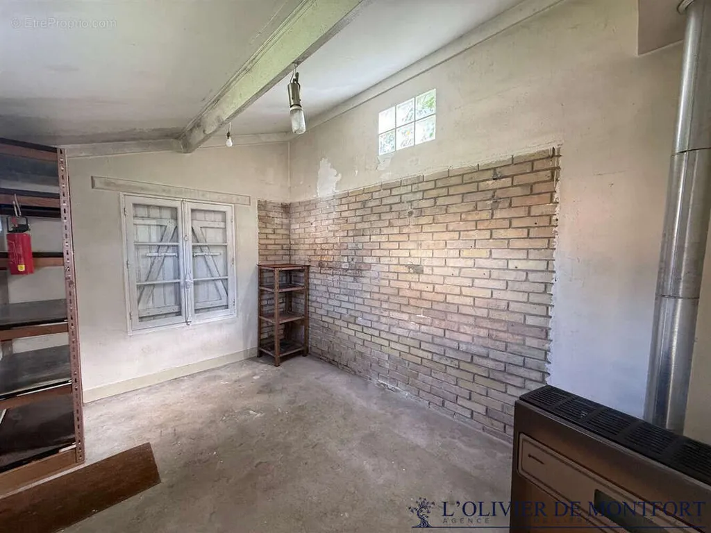 Rooms - Constructible Plot with Balcony in Méré