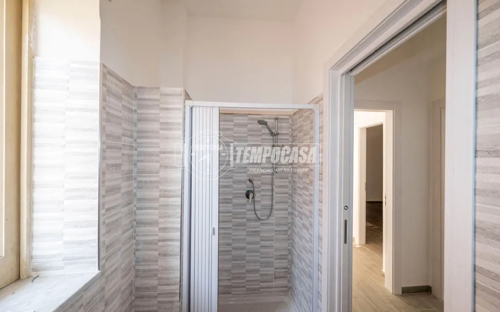 Salles de bain - Trilocale with Balcony in Messina