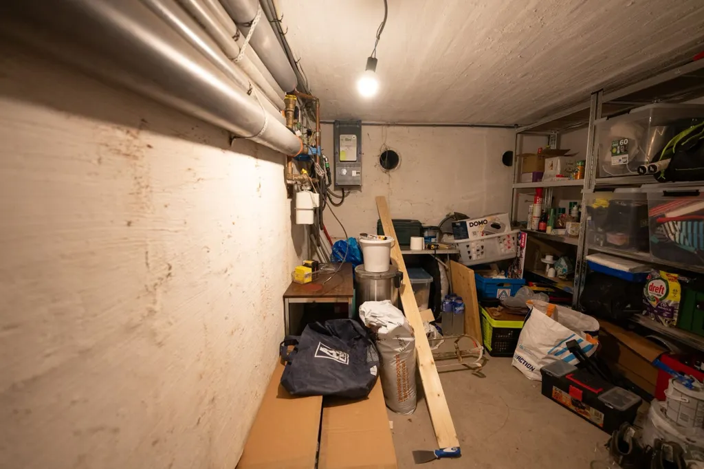 Garage - Appartement Rénové avec Jardin Privé à Antwerpen