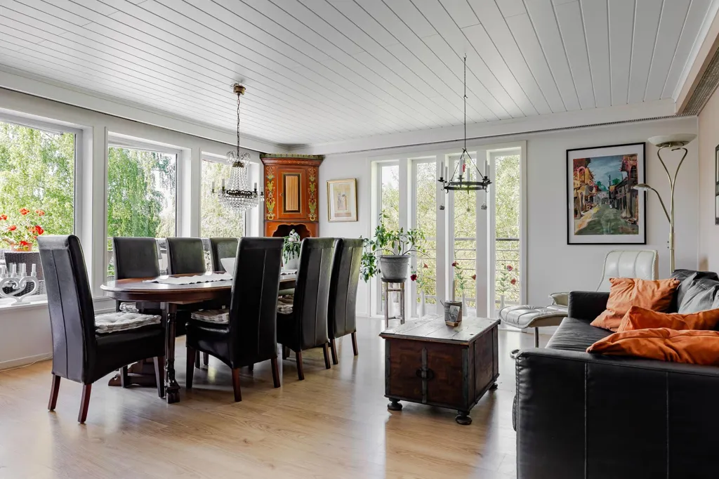 Söögituba - Suterräng Villa with Private Beach in Sandstrand