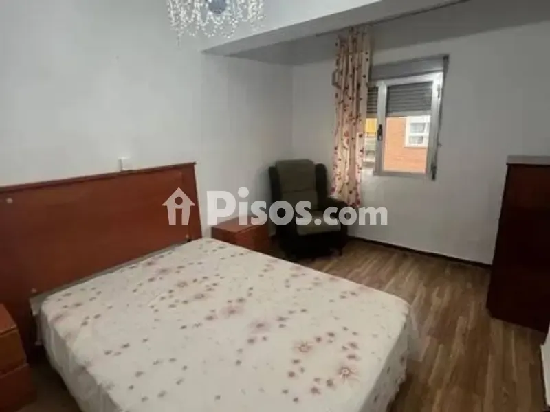 Chambres - Semi-Reformed Flat in Hospital-Nuevo Centre
