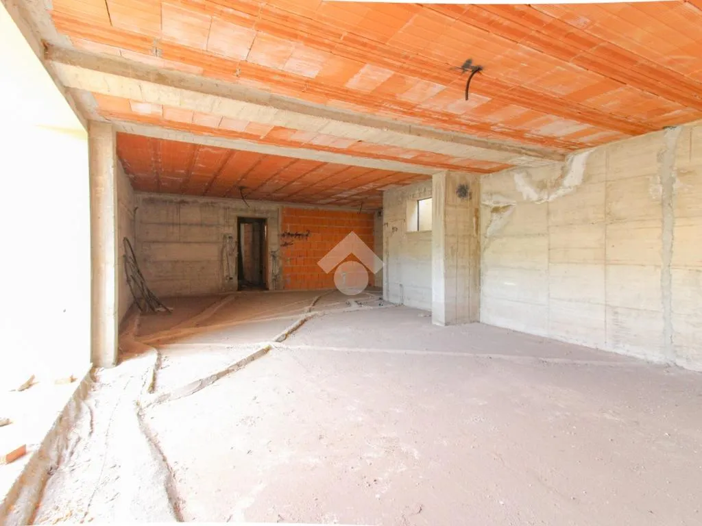 Garage - New Bifamiliare with Private Garden in Barghe