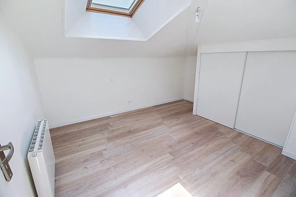 Pièces - Maison avec Piscine et Potentiel d'Agrandissement à Salernes