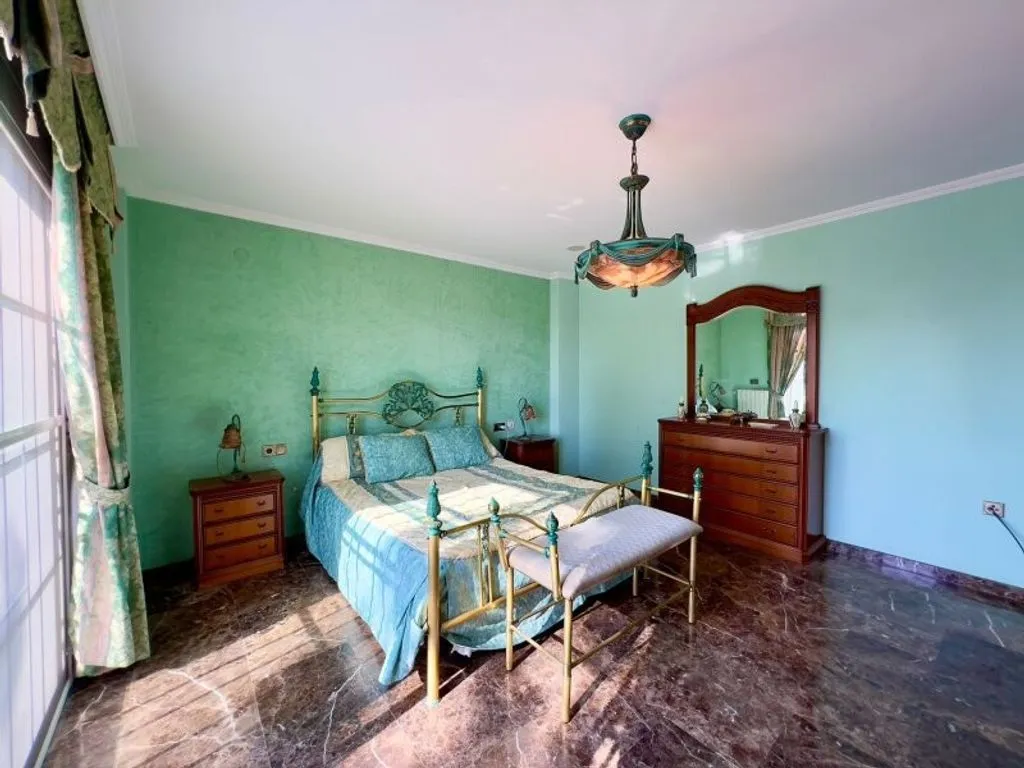 Magamistoad - Luxury Chalet with Pool in San Vicent del Raspeig