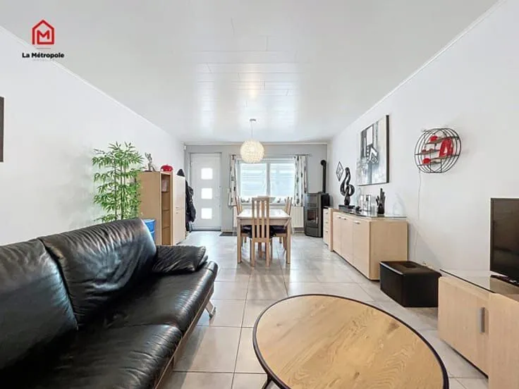 Elutuba - House with Cellar and Terrace in Semi-Detached Setting