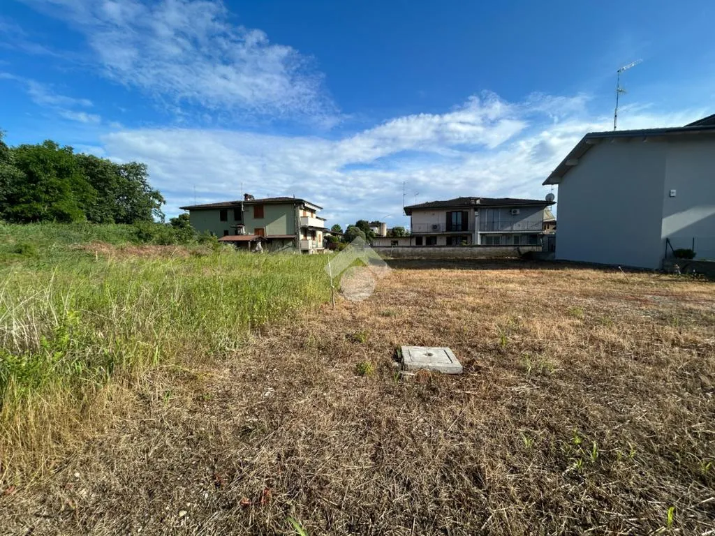 Aed - Buildable Residential Plot in Soncino