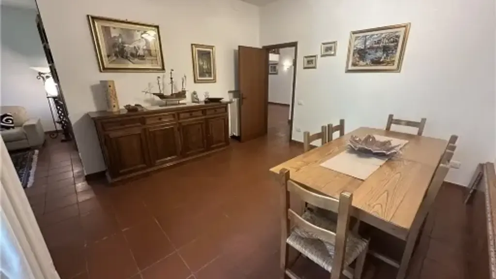 Sala da pranzo - Villa with Garden in Empoli