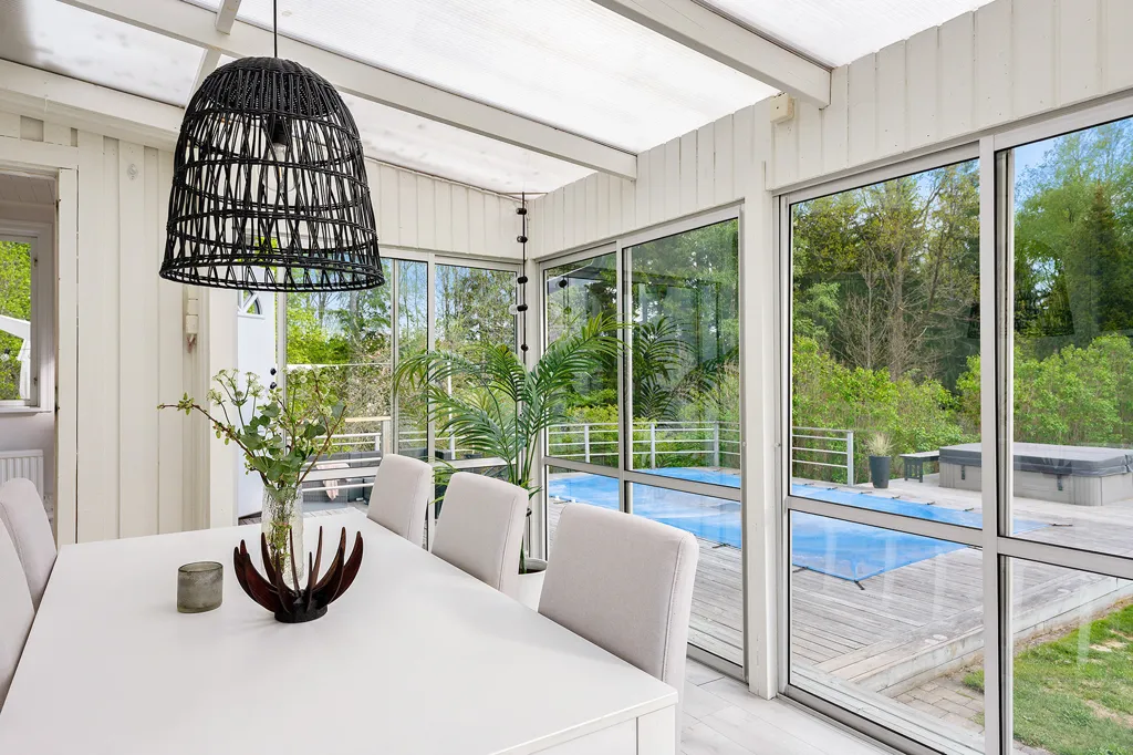 Piscine - Charming 1½-Storey Villa with Pool in Långhult
