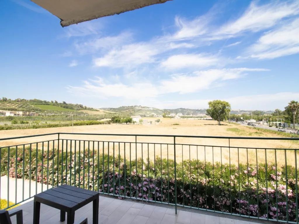 Balcon - Fully Rented B&B with Sea View in Vasto Marina
