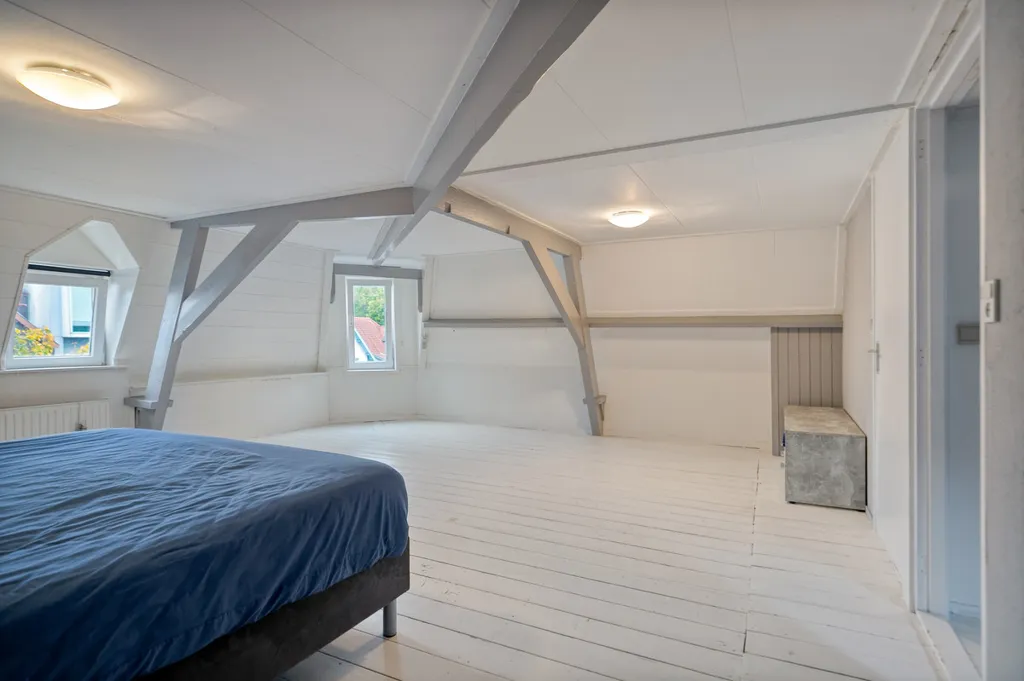 Magamistoad - Mixed-Use House with Studio on Axelsestraat, Terneuzen