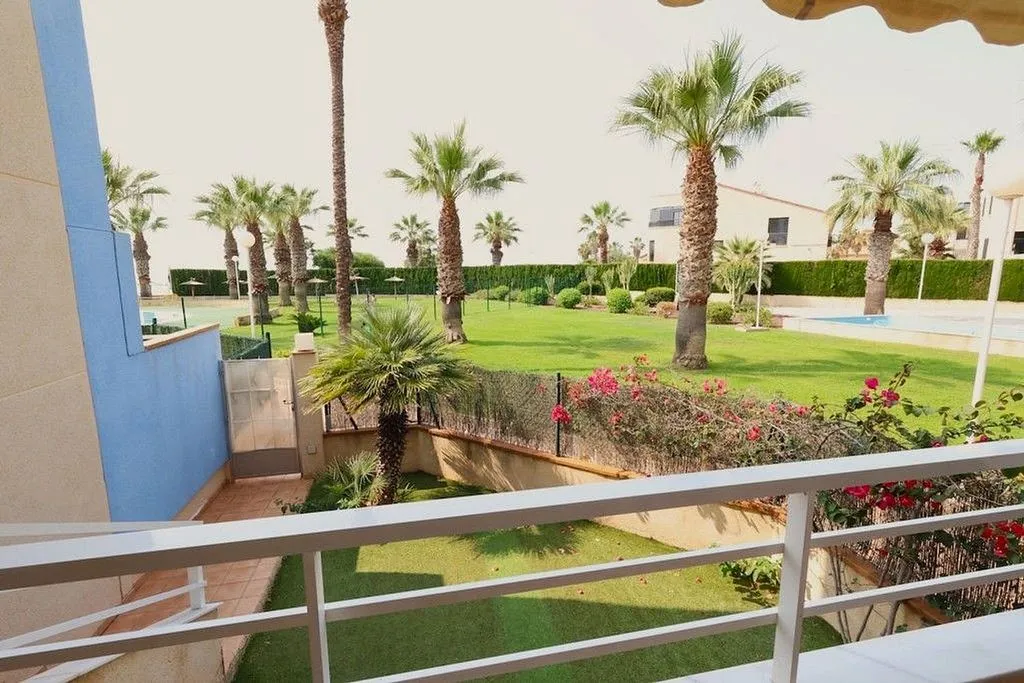 Rõdu - Seafront Apartment with Pool in Cabo Roig