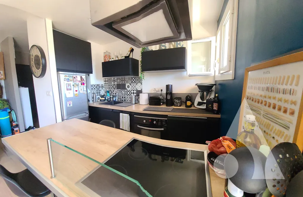 Köök - Modernised Flat with Balcony in Draguignan