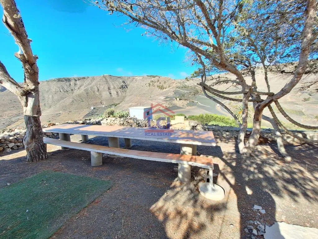 Terrasse - Rustic Land with Pool in Haría, Canary Islands