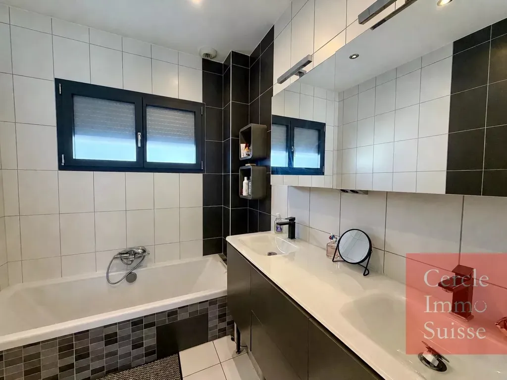 Vannitoad - Luxury House with Pool on Lake Bourget, Aix-les-Bains