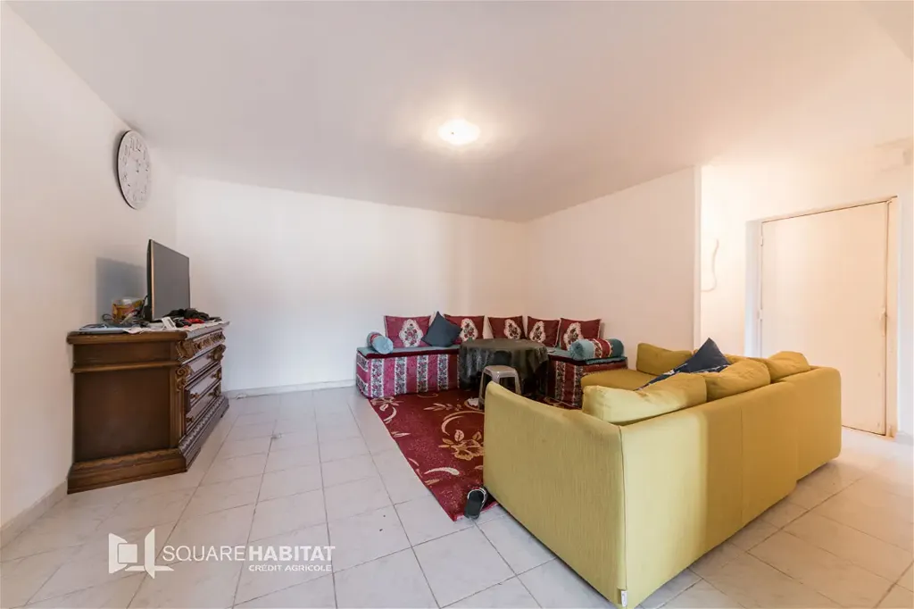 7-toaline maja asukohas Apt