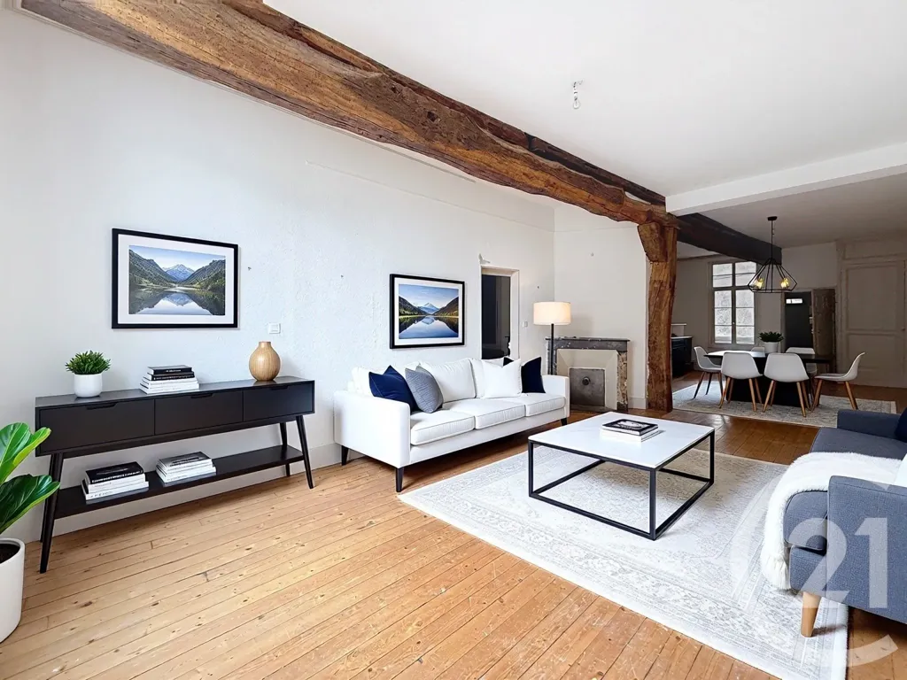Séjour - Appartement Rénové avec Vue Sud au Centre de Rennes