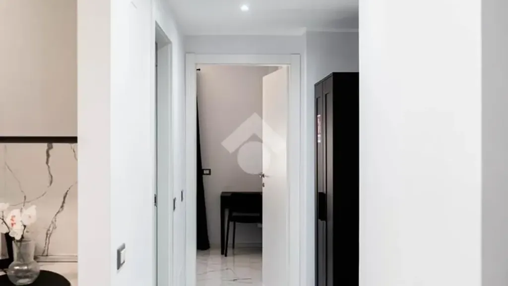Entrée - Modernised Flat with Terrace in Genoa Centre