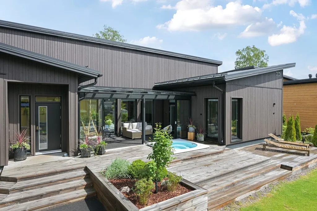 Terrass - Modern Villa with Lake View in Tuusula