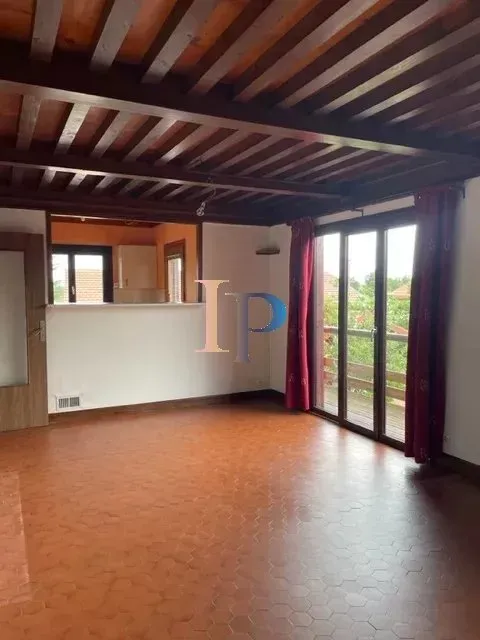 Soggiorno - Chalet with Pool in Charlieu