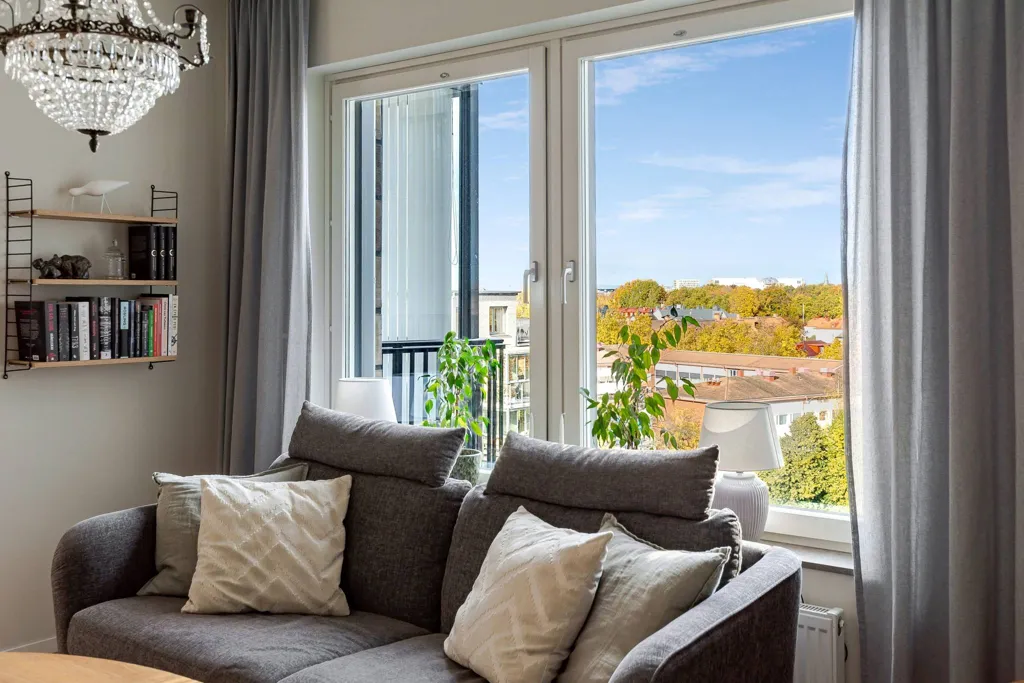 Elutuba - Apartment with Large Balcony in Östermalm