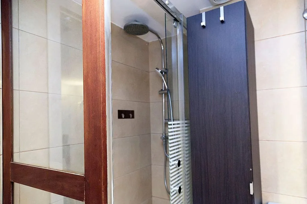 Bathrooms - Duplex with Terrace in La Salut, Barcelona