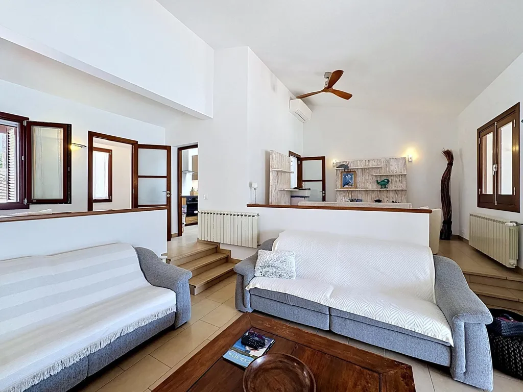 Elutuba - Renovated Mediterranean House with Pool in Maó