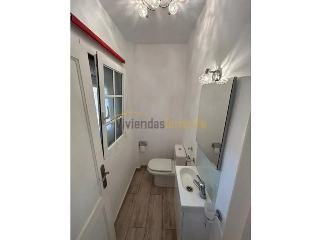 Salles de bain - Luxury Chalet with Pool in Playa del Duque