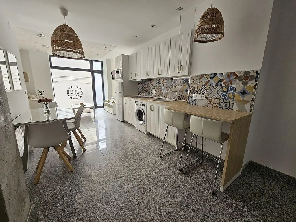 Cuisine - Ample Studio with East View in Vidal