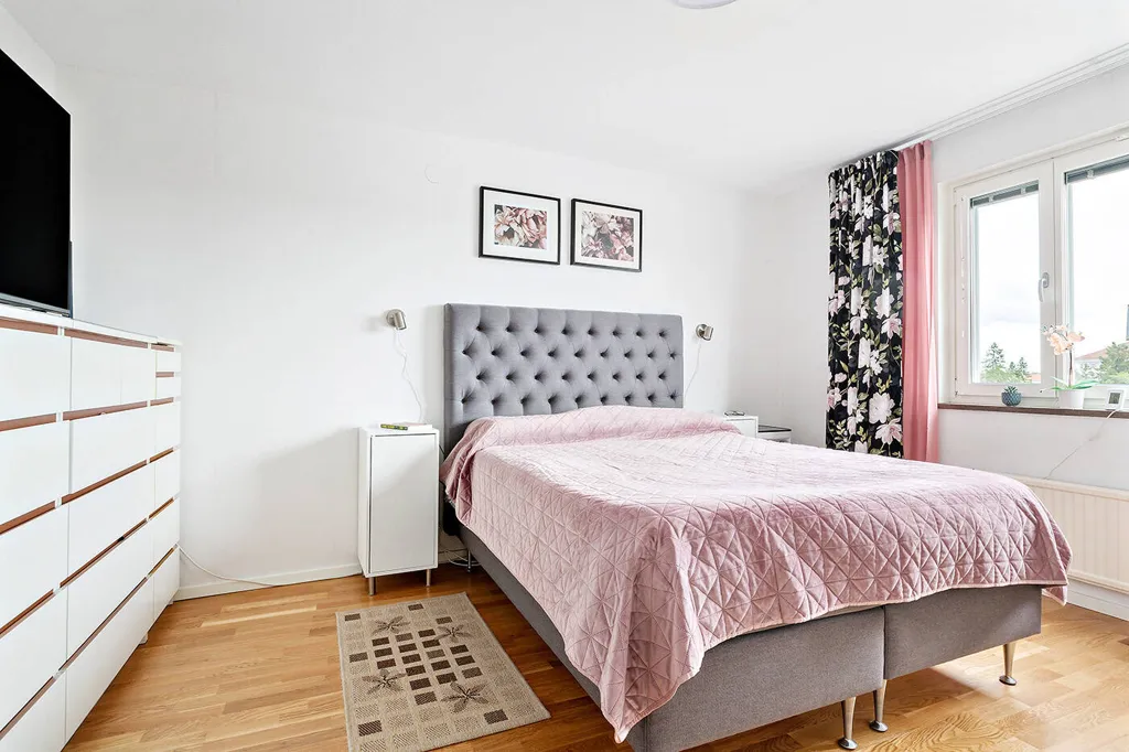Chambres - Apartment with Balcony in Kallhäll