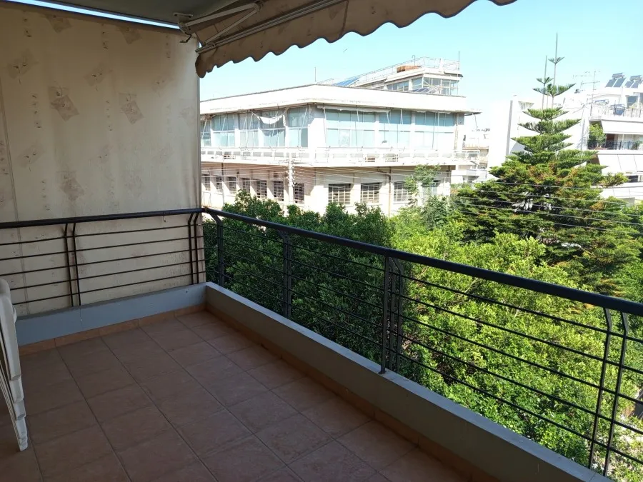 Balcone - Bright Corner Apartment with Balcony in Dafni