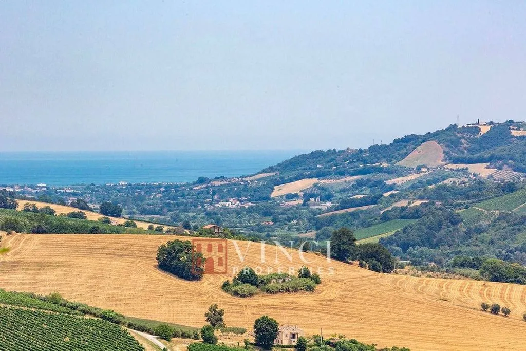 Rustic Casale with Pool in Montefiore dell'Aso