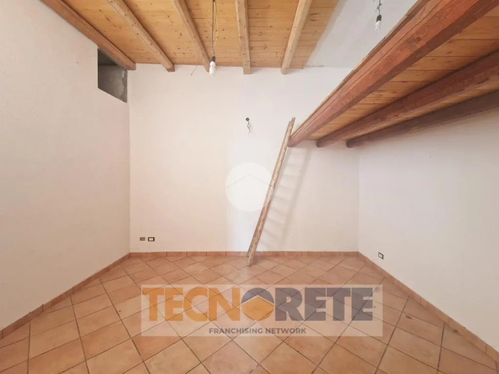 Pièces - Restored Two-Bedroom in Monreale
