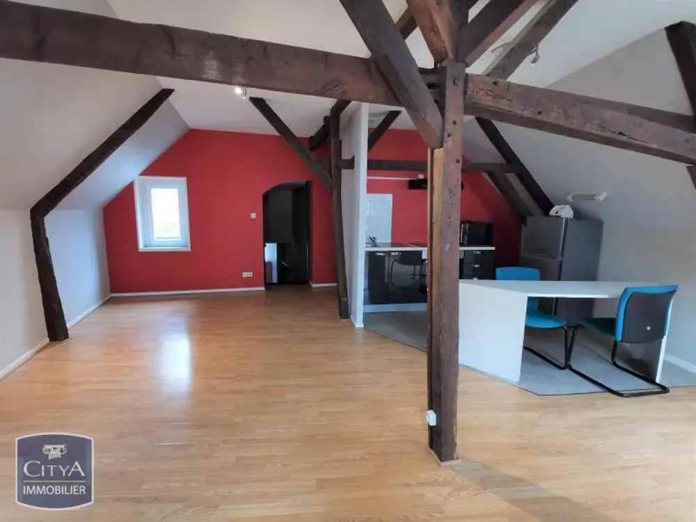 Toad - Rustic Apartment in Laon City Centre