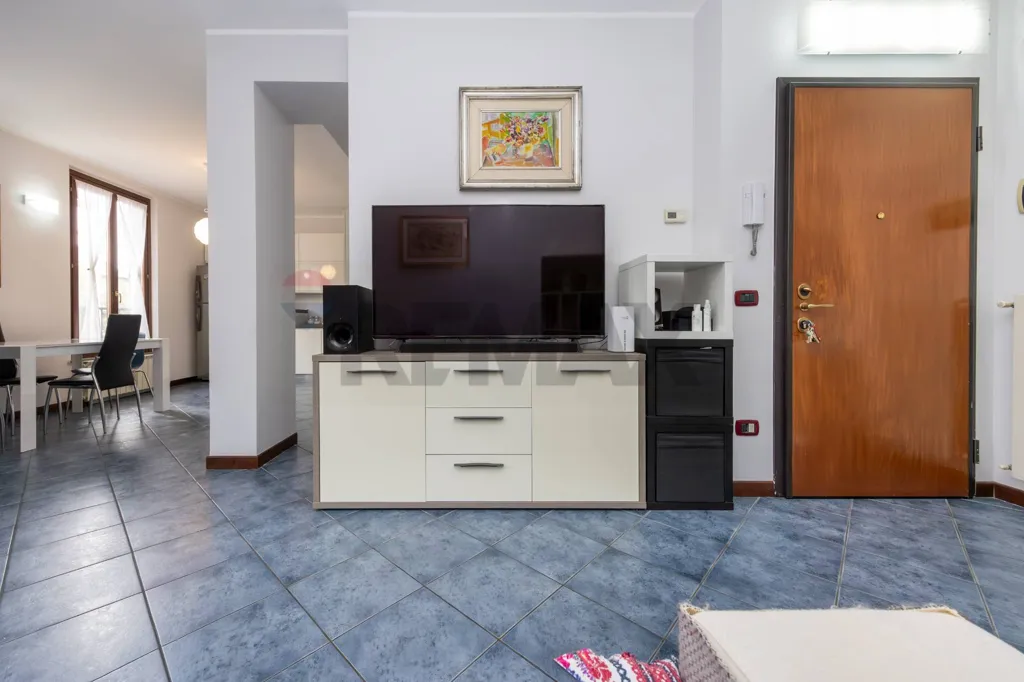 Elutuba - Duplex Apartment with Terrace in Zelo Buon Persico
