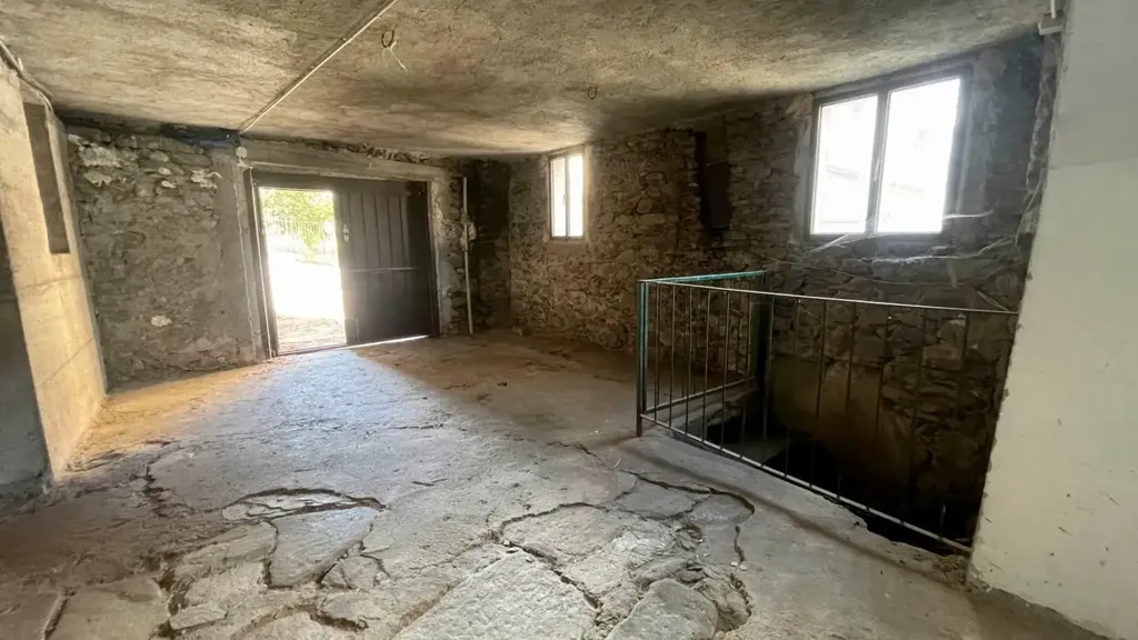 Pièces - Multi-Level House with Private Garden in Talamona