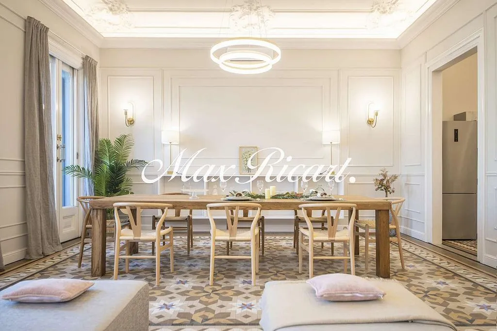 Sala da pranzo - Furnished Apartment with Balcony in La Dreta de l'Eixample